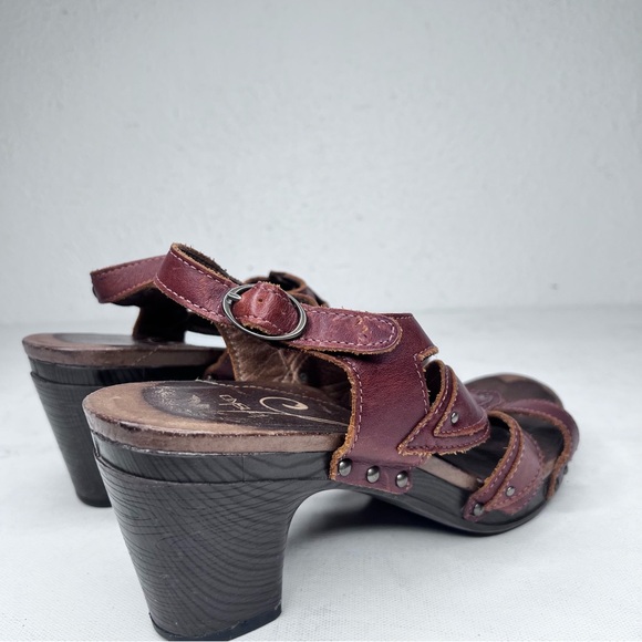Dansko Nina brown full grain leather sandal - Picture 4 of 7